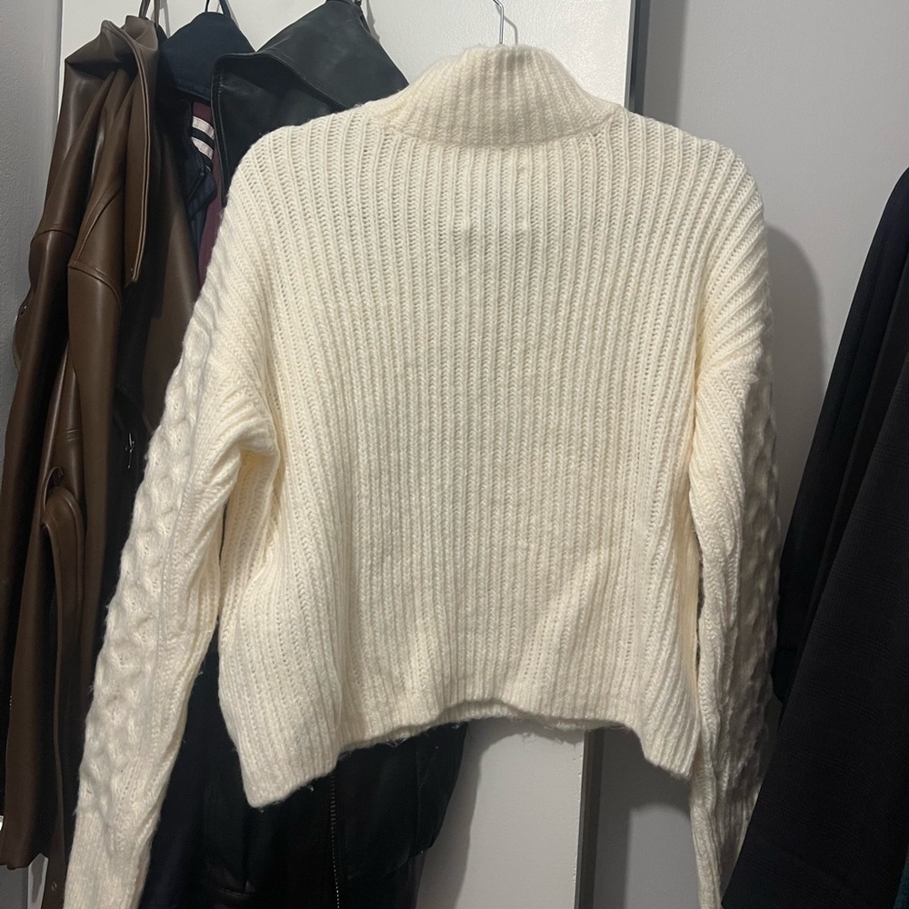 Abercrombie & Fitch White Cable Turtleneck Sweater - Picture 11 of 15
